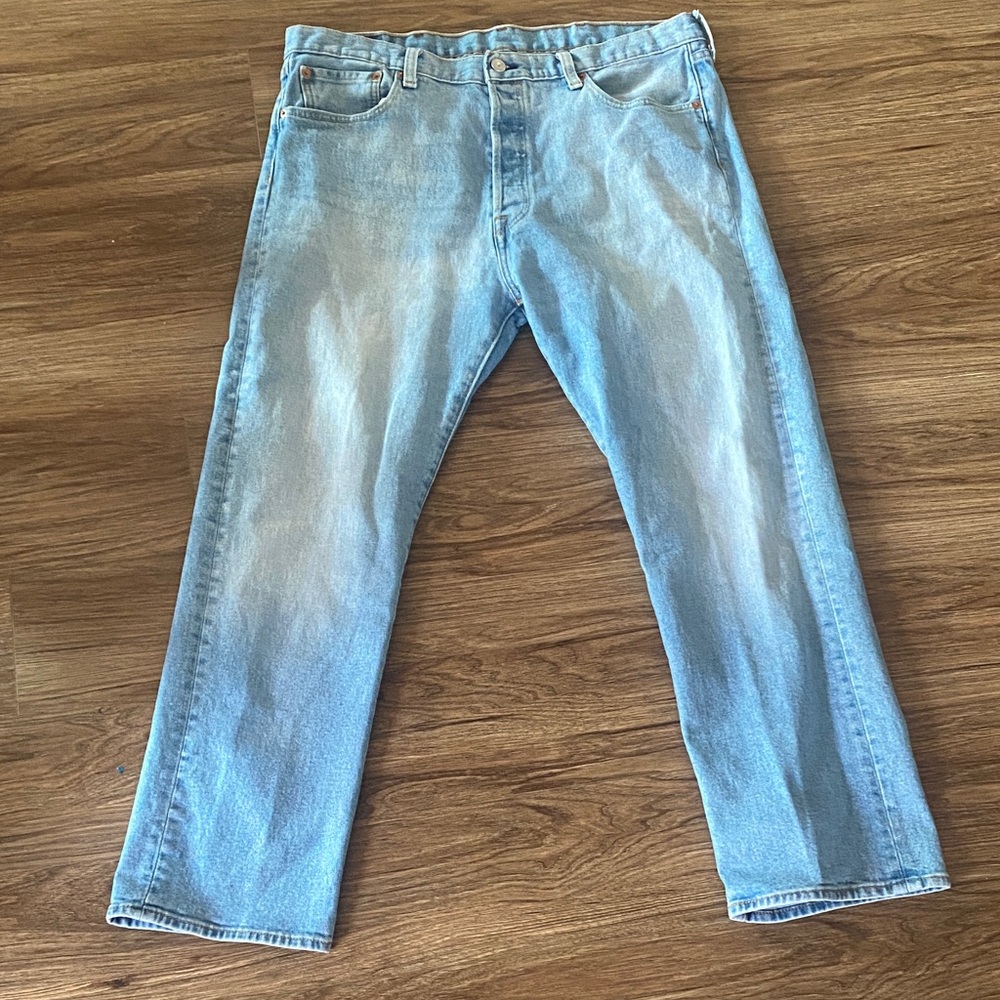Levi’s 501 light Blue Men's Jeans.size 38X30 lightwash. Button fly